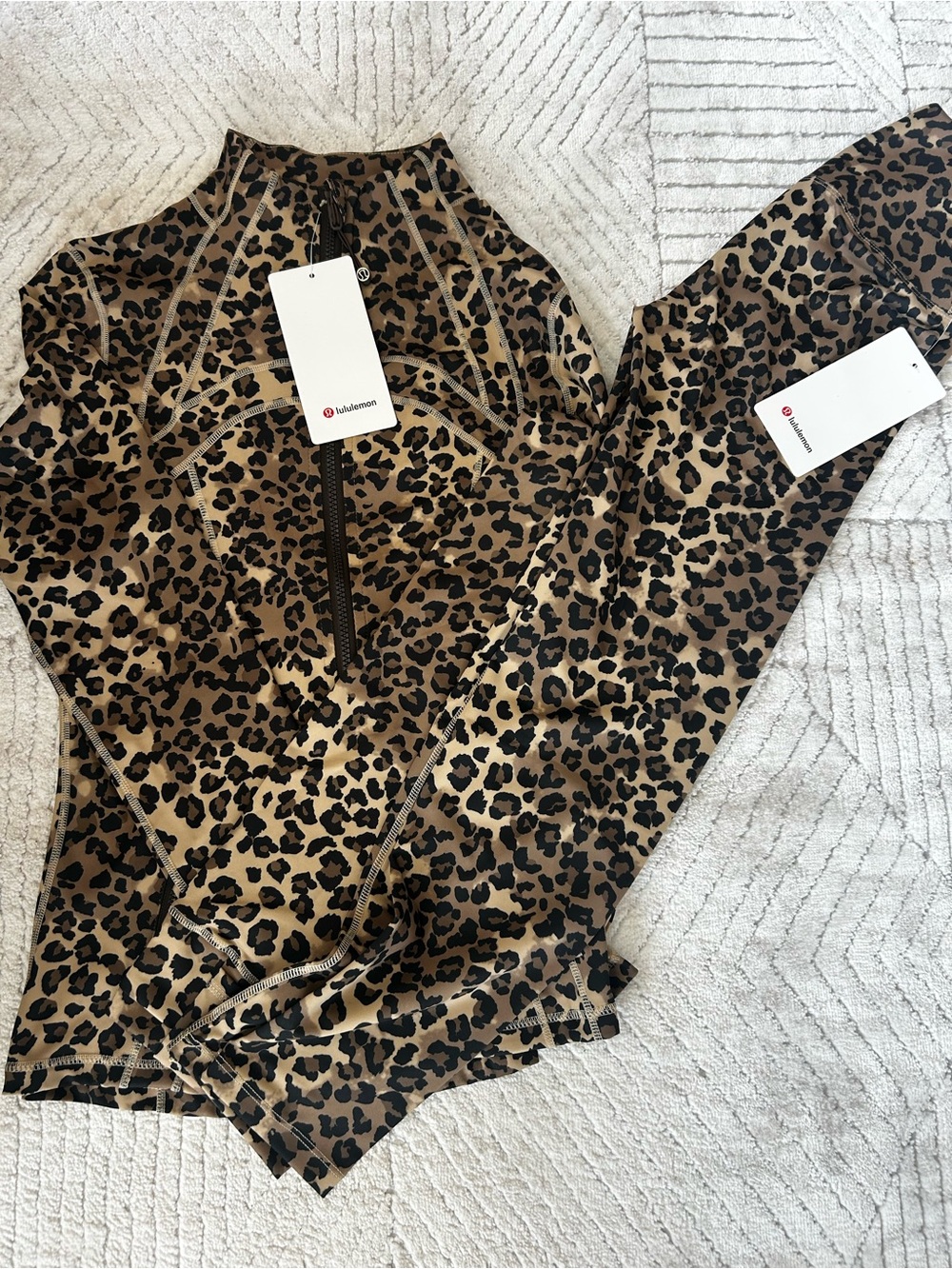 lululemon athletica Leopard Print jacket and Leggings set Brown & Black size 8 - Picture 4 of 4